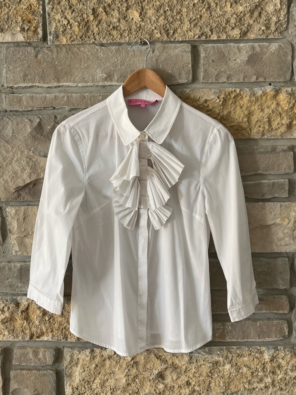 Sinclaire 10 Classic White
Button Shirt with Pleated Bows
Size Large